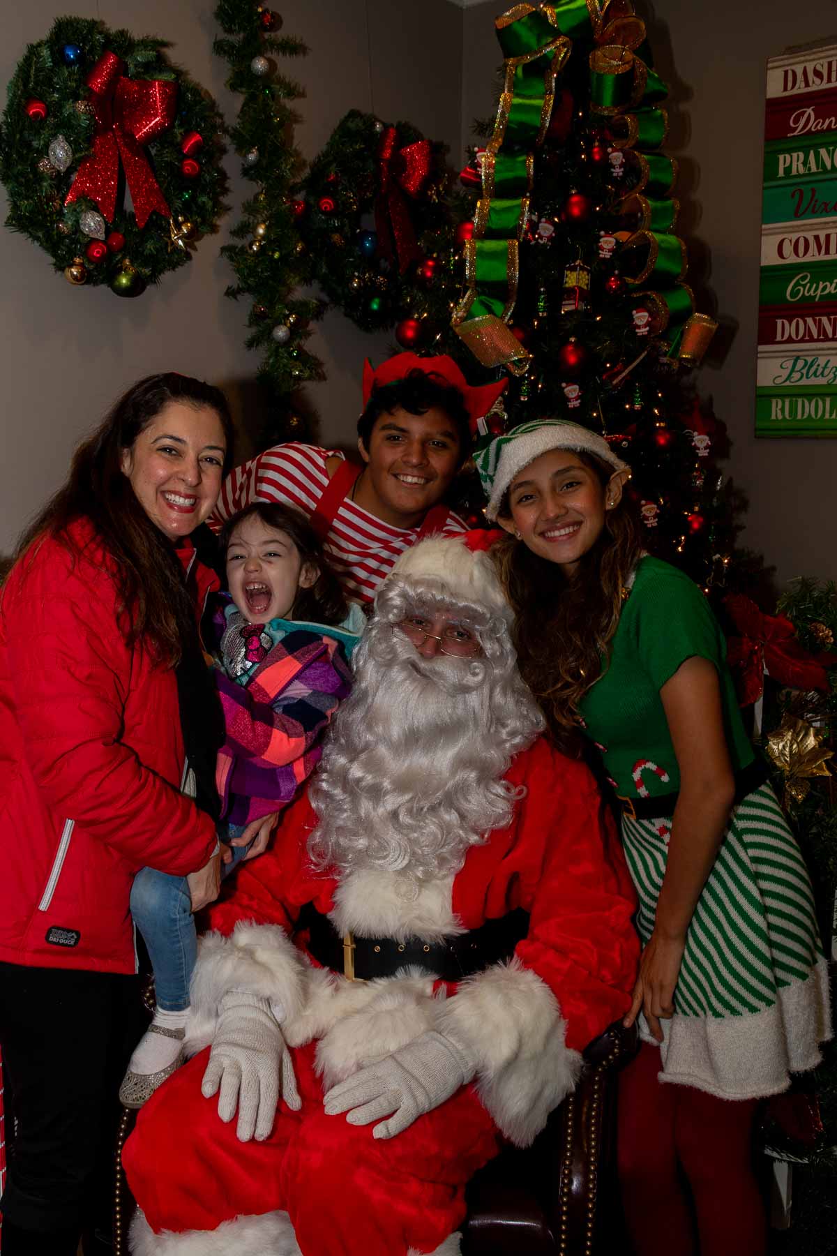 Toluca Lake XMAS-101