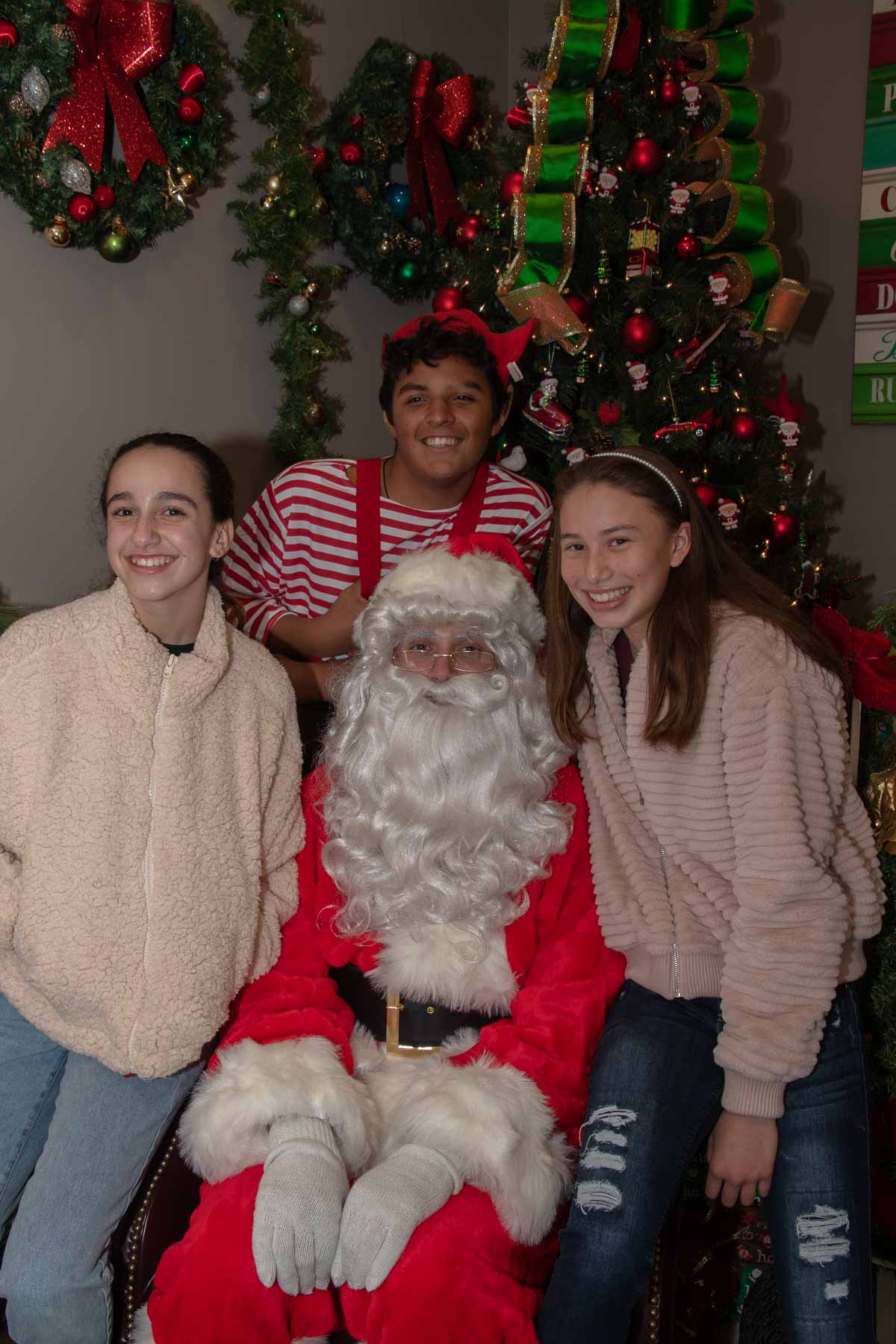 Toluca Lake XMAS-115