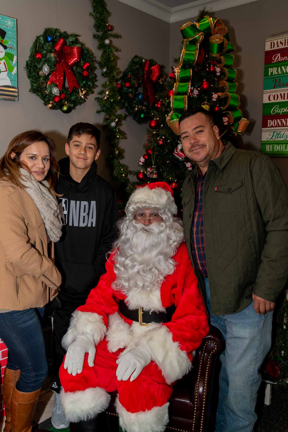 Toluca Lake XMAS-145