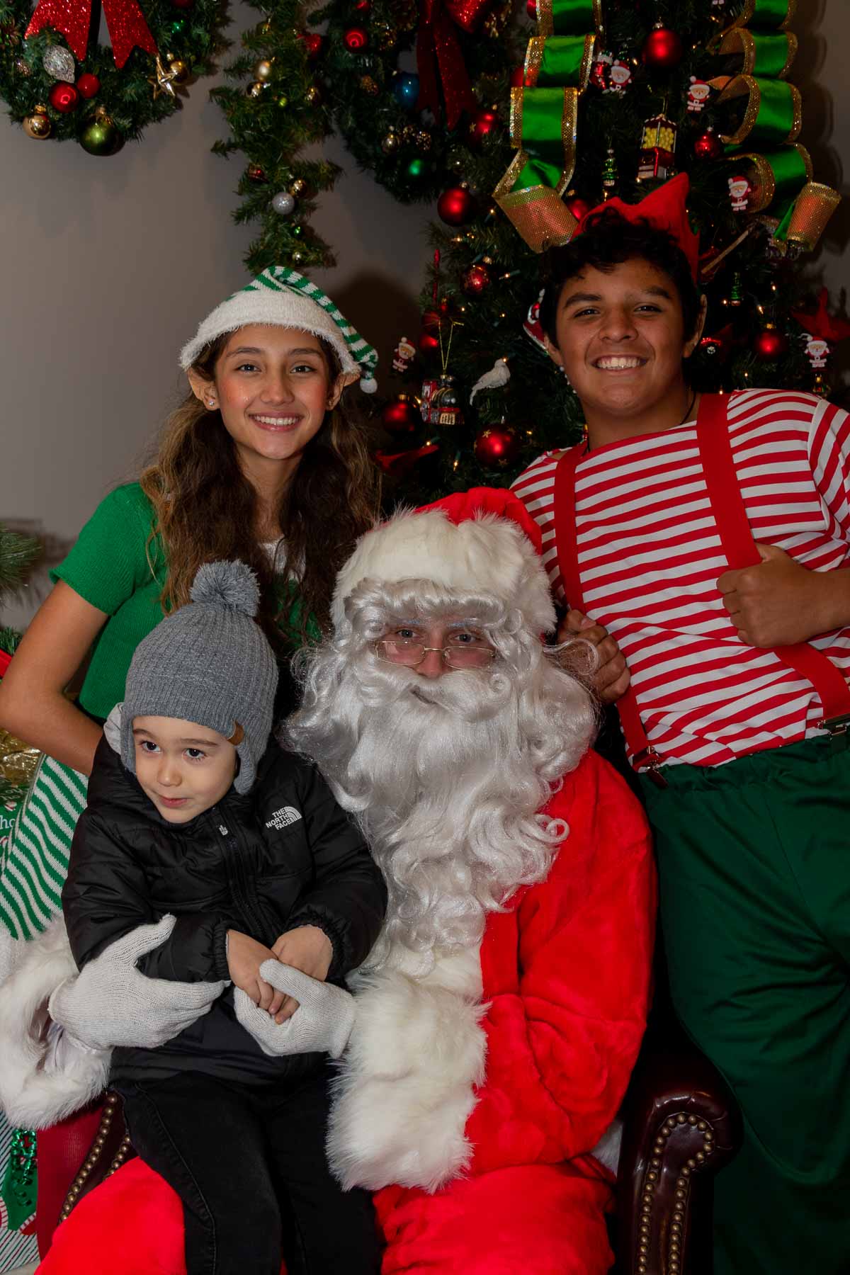 Toluca Lake XMAS-82