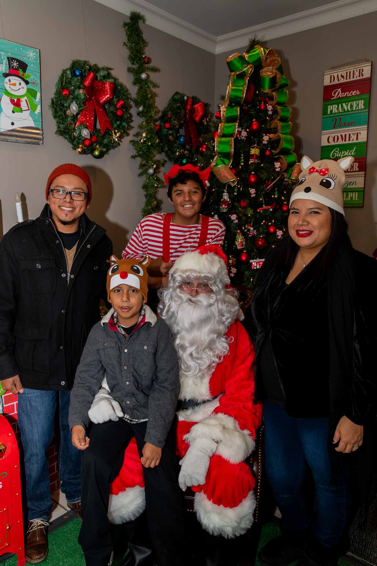 Toluca Lake XMAS-90