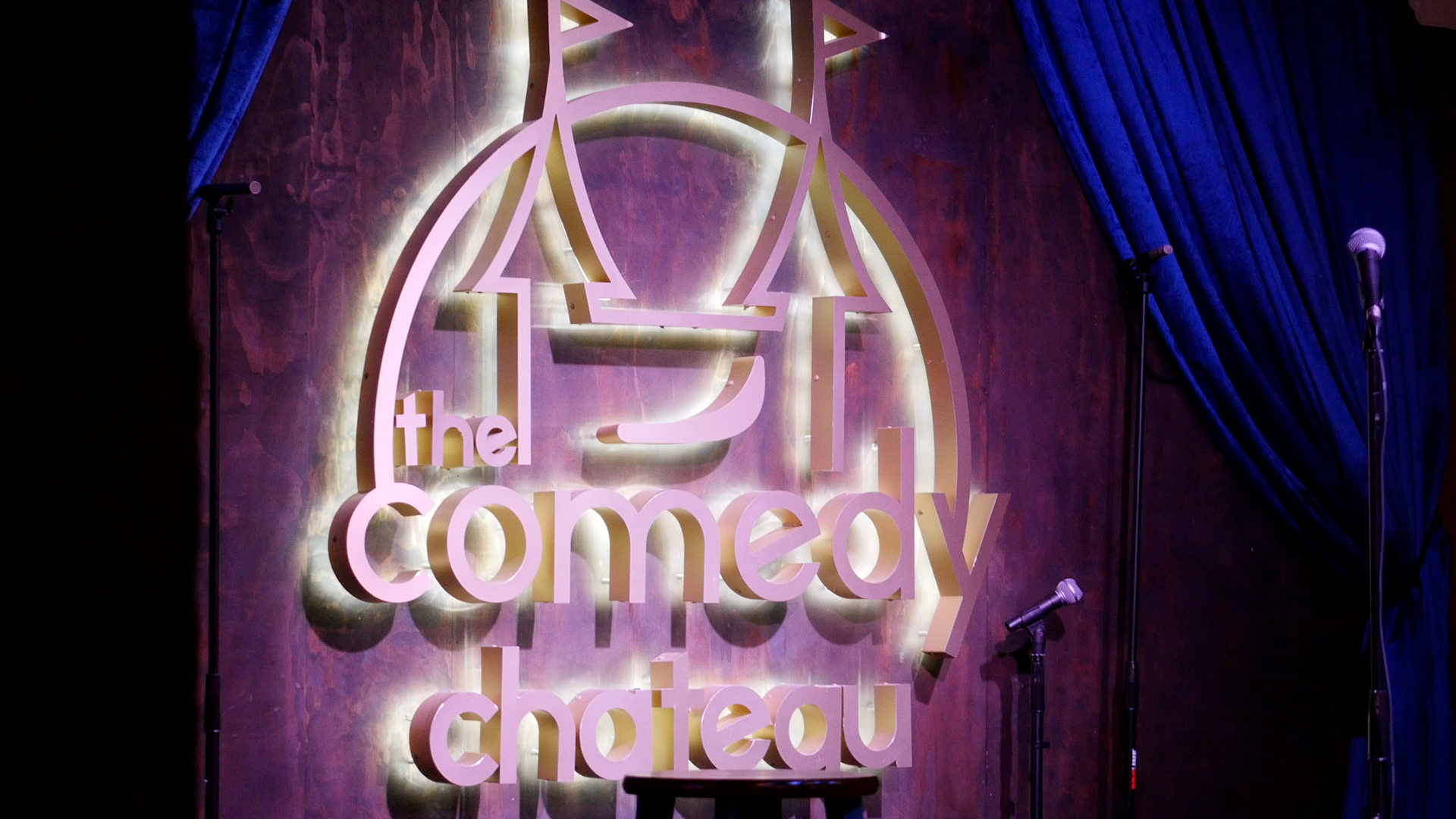 The Comedy Chateau-12