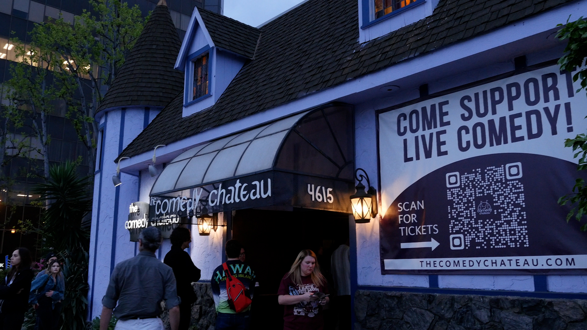 The Comedy Chateau-42